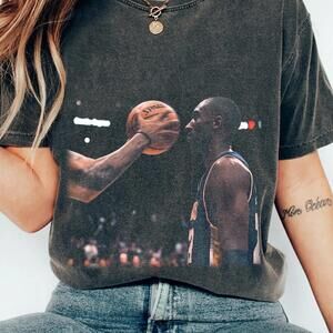 Kobe Bryant Shirt, 90S Retro Iconic Kobe Basketball Graphic Tee